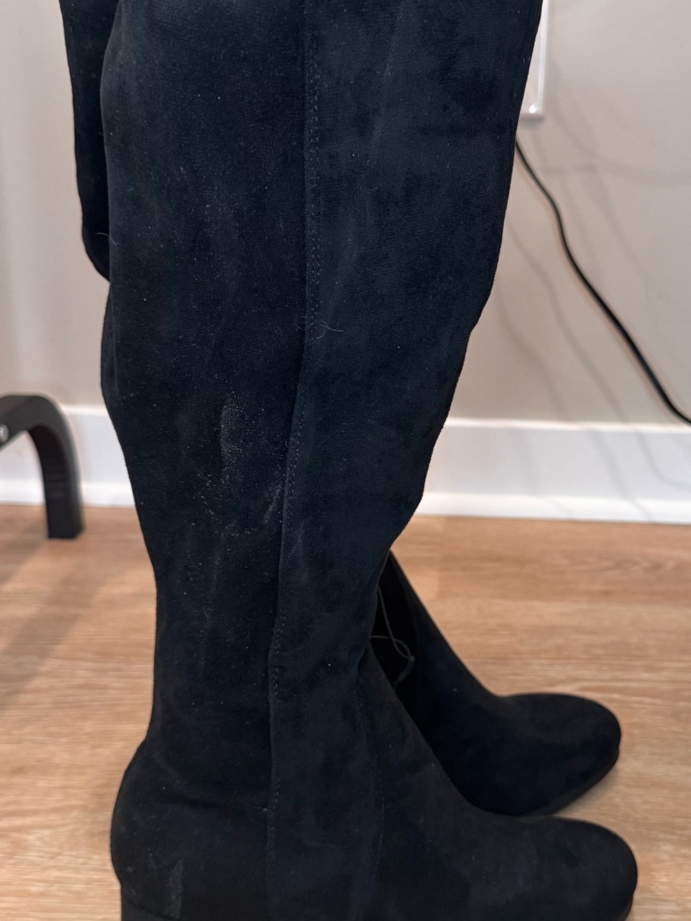 Streetwear Society Black Suede Knee-High Block Heel Boots - Picture 2 of 3